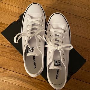 Converse Low Top Leather Sneakers with box
